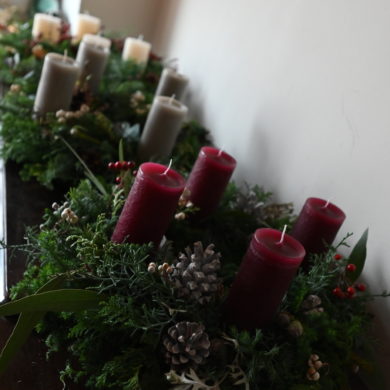 アドベントリース＊クリスマスまでの特別な時間を、キャンドルに火を灯しゆっくり待ち侘びませんか。